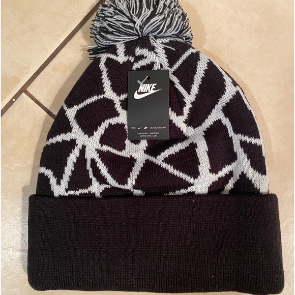 Nike Winter Hat Unisex - Picture 2 of 2